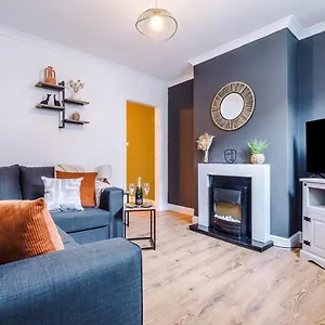  Holiday home Stylish City-centre Home: Comfort For 6